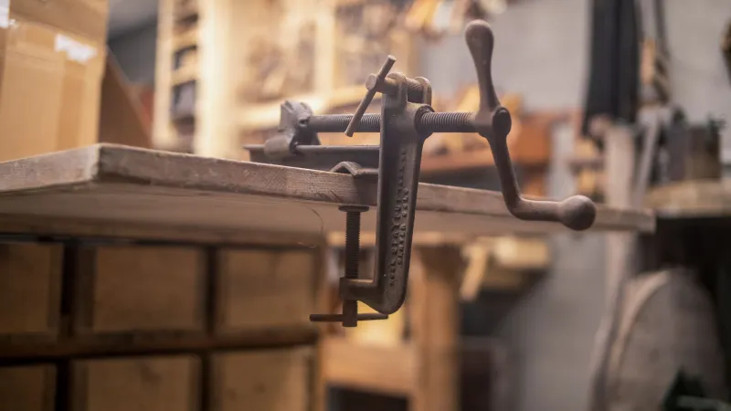 A Bit of Wire and a Bloody Good Idea: The Black Country Tradition of Fixin' Owt with Nowt