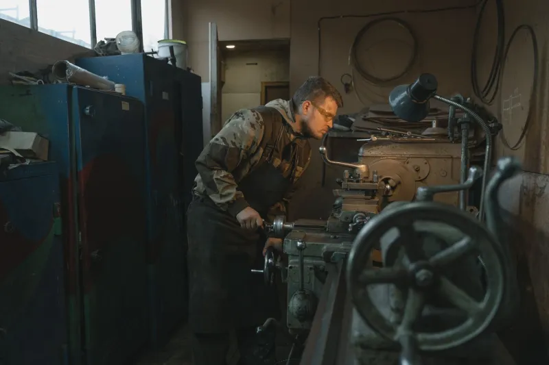 Swarf Under Yer Fingernails: How the Black Country Apprenticeship Forged Better Humans Than Any Lecture Theatre Ever Could